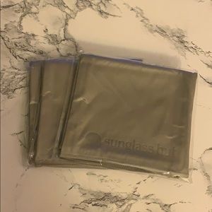 Sunglass hut cleaning cloths